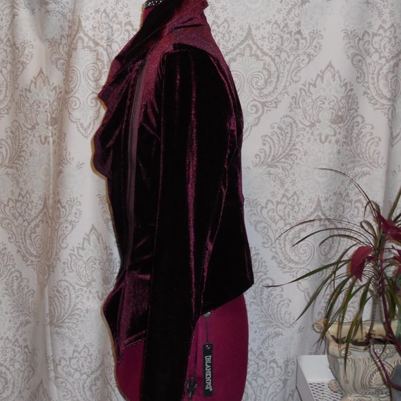 NWT [BlankNYC] XS Maroon Velvet/Velour L/S Jacket Off Center Zipper - Picture 3 of 11